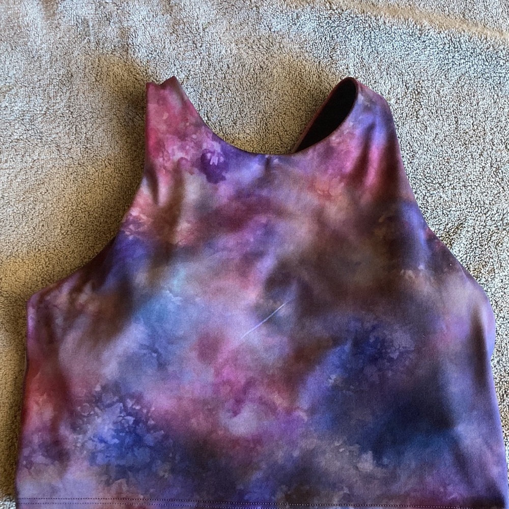 Athleta Conscious Crop top (w/ built in bra A-C) size Large. Worn twice.